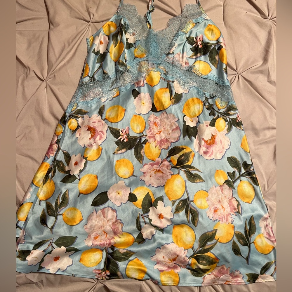 Victoria's Secret Lemon Blossom Slip Dress preowned like new condition size m